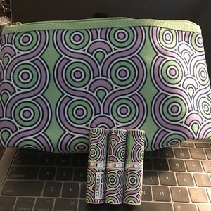 New!!! Clinique lipsstrick with make up bag💄